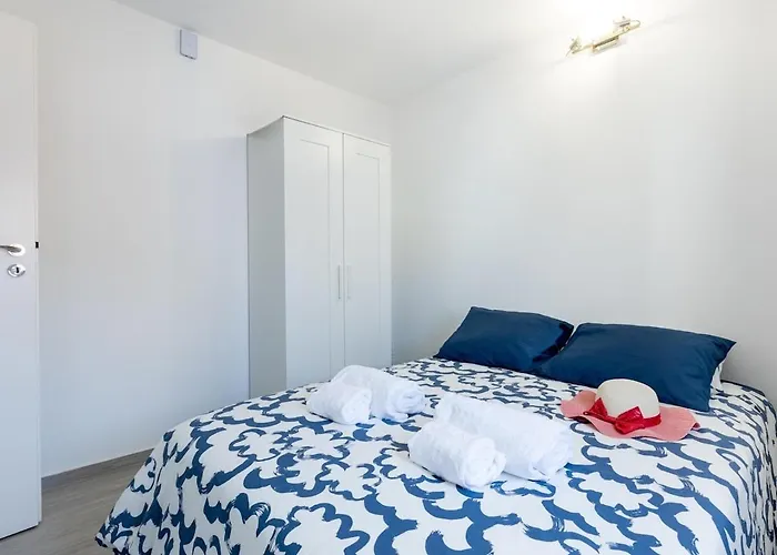 Atico Vega Penthouse Apartment *